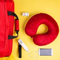 Набор подарочный GIRLS` TRIP: подушка, багажные весы, кабель, сумка, красный