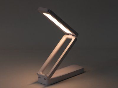Складывающаяся LED лампа с беспроводной зарядкой Lightfold, белый