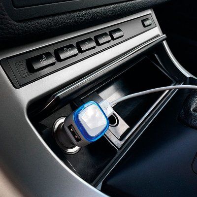 Автомобильный адаптер "Mobicar" для зарядки мобильных устройств с подсветкой и двумя USB-портами