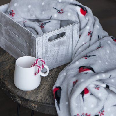 Плед новогодний  "Снегири" в подарочной коробке; серый с красным; 130х150 см; полиэстер, 220 гр/м2