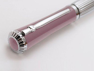 Ручка шариковая Nina Ricci модель Esquisse Pink в футляре, серебристый/розовый